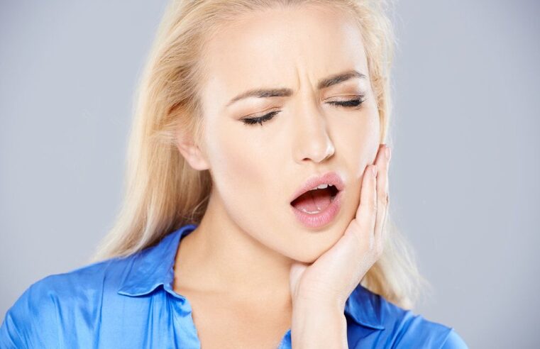 How Long Does Gum Pain Stay?
