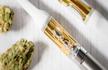 Why THC Cartridges Can be Safer Than Smoking Flower