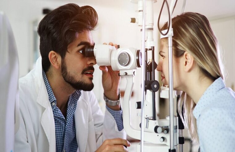 ophthalmologist's clinic